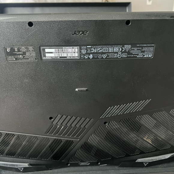 Predator Helios 300 Gaming Set - Picture 4 of 8